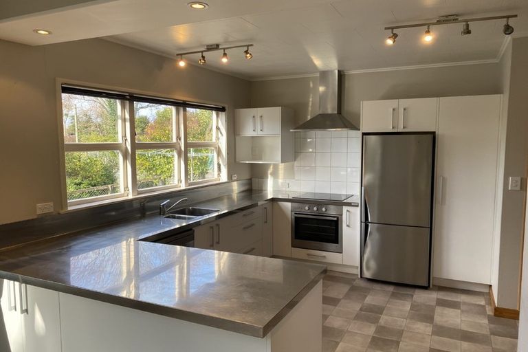 Photo of property in 12 Guthrie Road, Havelock North, 4130