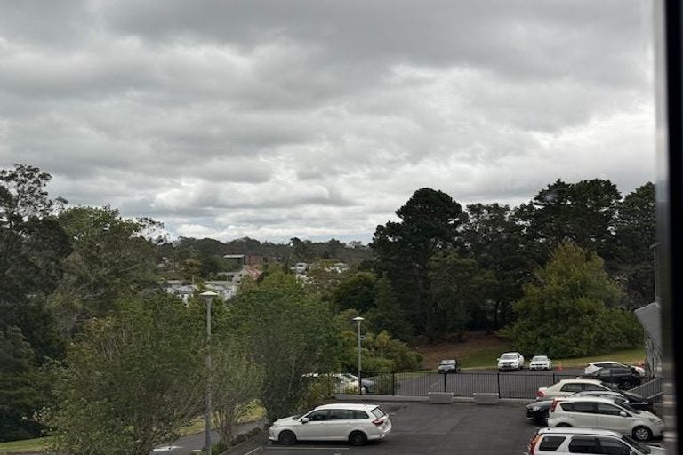 Photo of property in 7d/30 Westward Ho, Glen Eden, Auckland, 0602