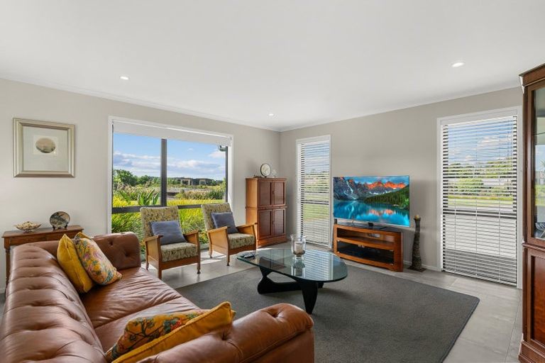Photo of property in 32 Robert Hastie Drive, Mangawhai, 0573