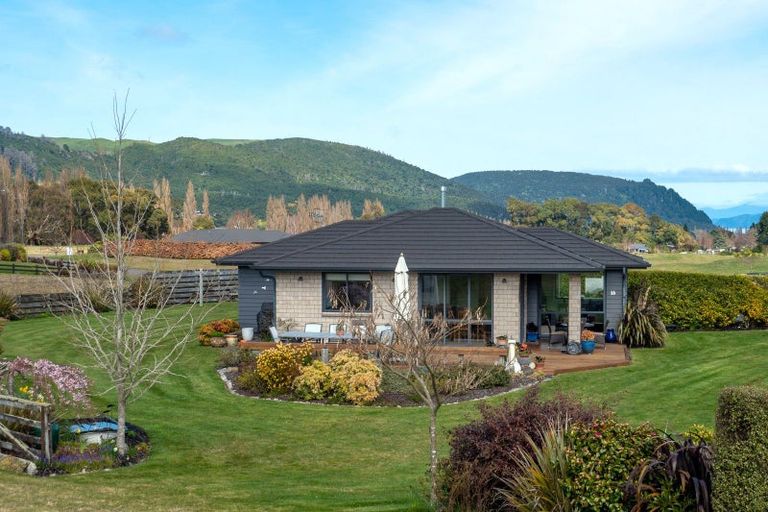 Photo of property in 500 Kinloch Road, Kinloch, Taupo, 3377