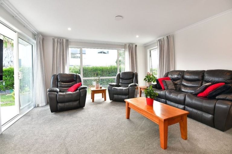 Photo of property in 5 The Circle, Manly, Whangaparaoa, 0930