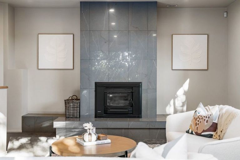 Photo of property in 13a Cliff View Drive, Green Bay, Auckland, 0604