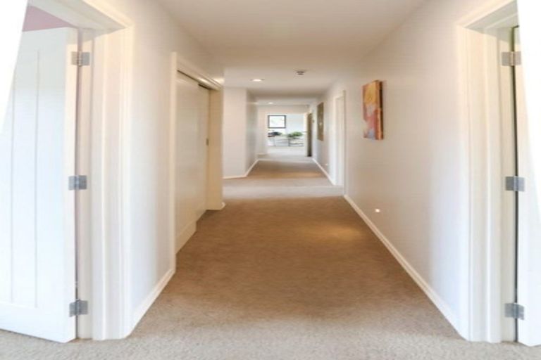 Photo of property in 1 White Hart Lane, Mosgiel, 9024