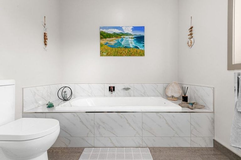 Photo of property in 14 Shadbolt Drive, Leamington, Cambridge, 3432