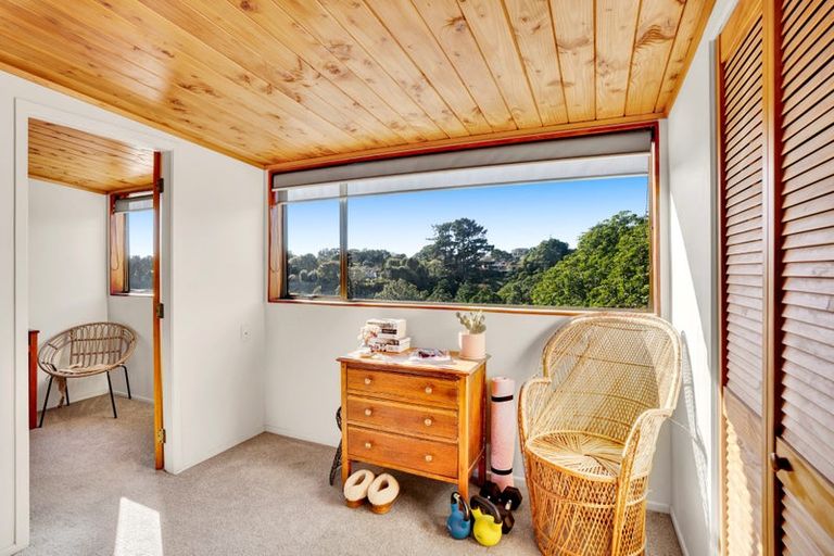 Photo of property in 28 Pararewa Drive, Whalers Gate, New Plymouth, 4310