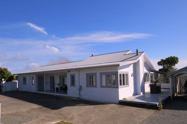 Photo of property in 956 Oneriri Road, Kaiwaka, 0573