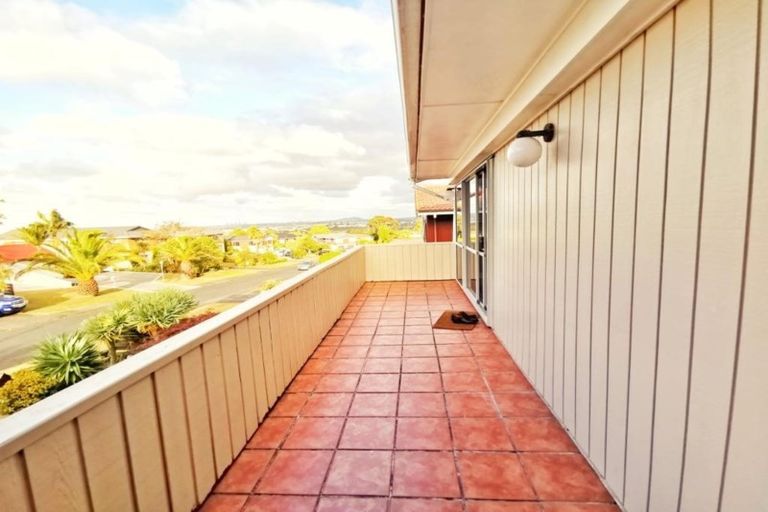 Photo of property in 15 Taitua Drive, Te Atatu South, Auckland, 0610