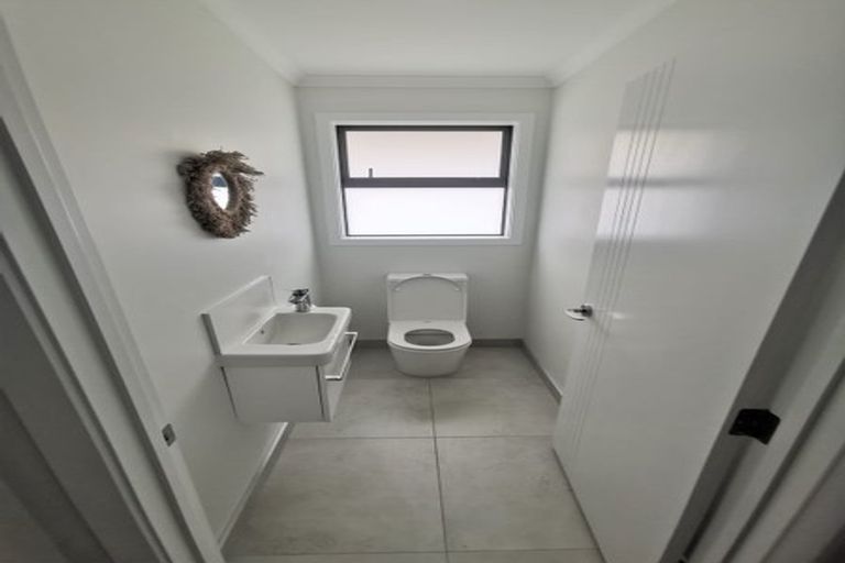 Photo of property in 90 Pakanga Grove, Pyes Pa, Tauranga, 3112