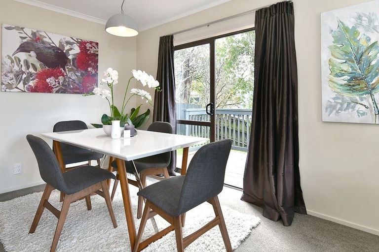 Photo of property in 59 Elliston Crescent, Stanmore Bay, Whangaparaoa, 0932