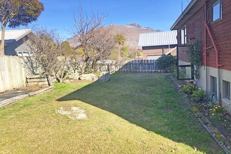 Photo of property in 17 Oregon Drive, Kelvin Heights, Queenstown, 9300