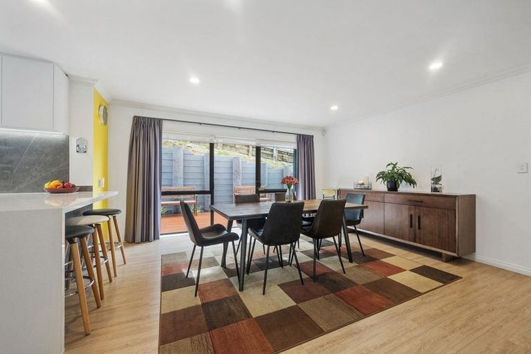 Photo of property in 19b Eske Place, Highland Park, Auckland, 2010