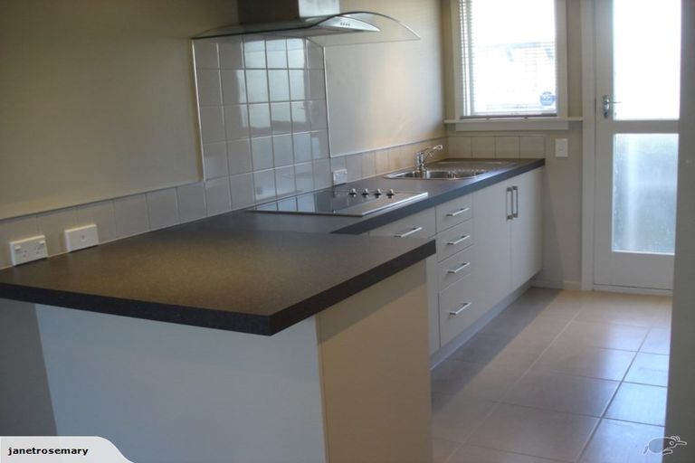 Photo of property in 3/69 Champion Street, Edgeware, Christchurch, 8013