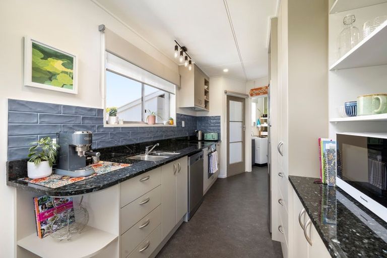 Photo of property in 13 Farrier Grove, Featherston, 5710