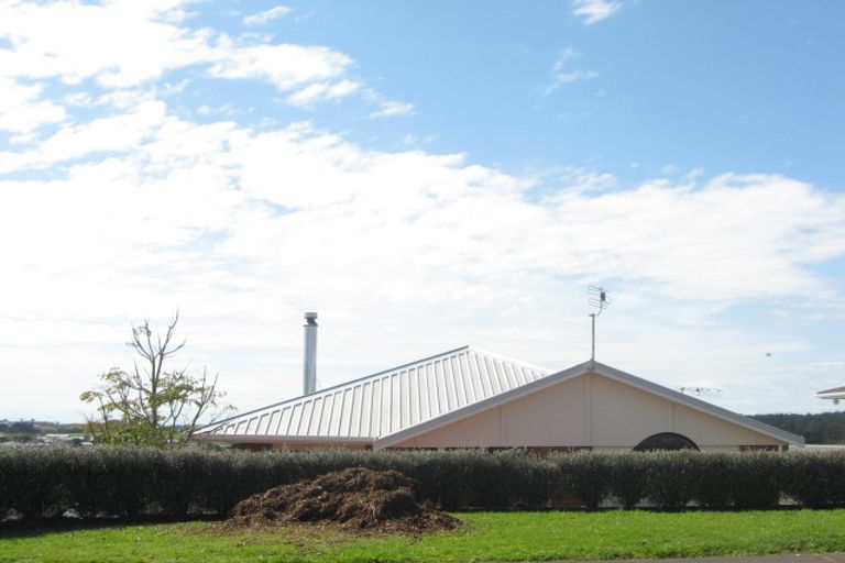 Photo of property in 69 Queens Road, Glen Avon, New Plymouth, 4312