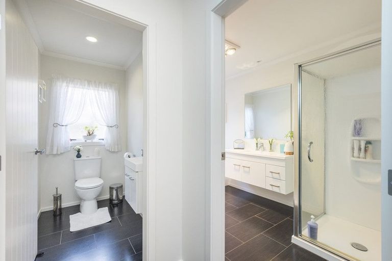 Photo of property in 2 Morocco Terrace, Kelvin Grove, Palmerston North, 4414