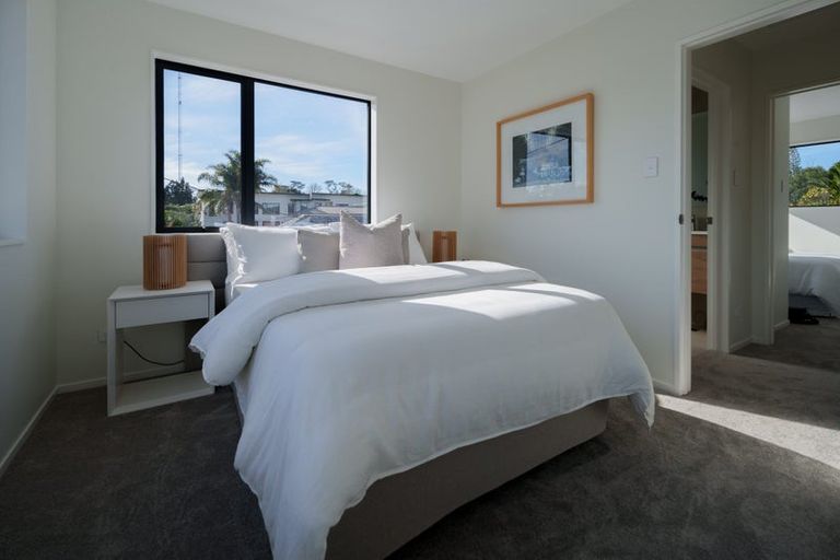 Photo of property in 5 Preston Avenue, Belmont, Auckland, 0622