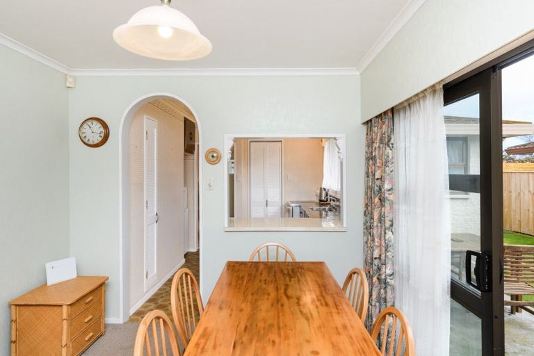 Photo of property in 1a Lowestoft Place, West End, Palmerston North, 4412