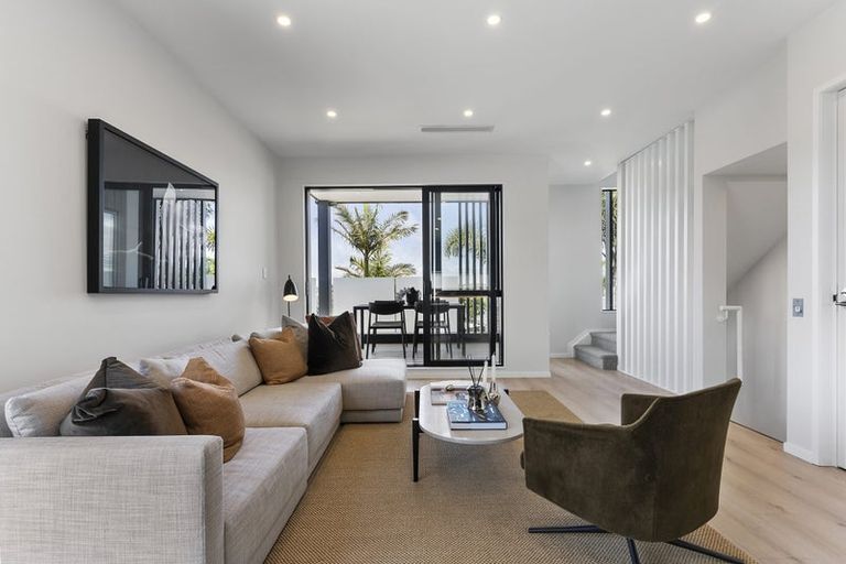 Photo of property in 2/29 Bracken Avenue, Takapuna, Auckland, 0622