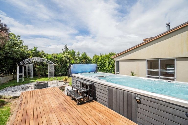 Photo of property in 17 Jenny Lane, Waiuku, 2123