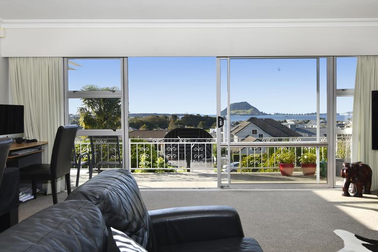 Photo of property in 23 Seaview Road, Otumoetai, Tauranga, 3110