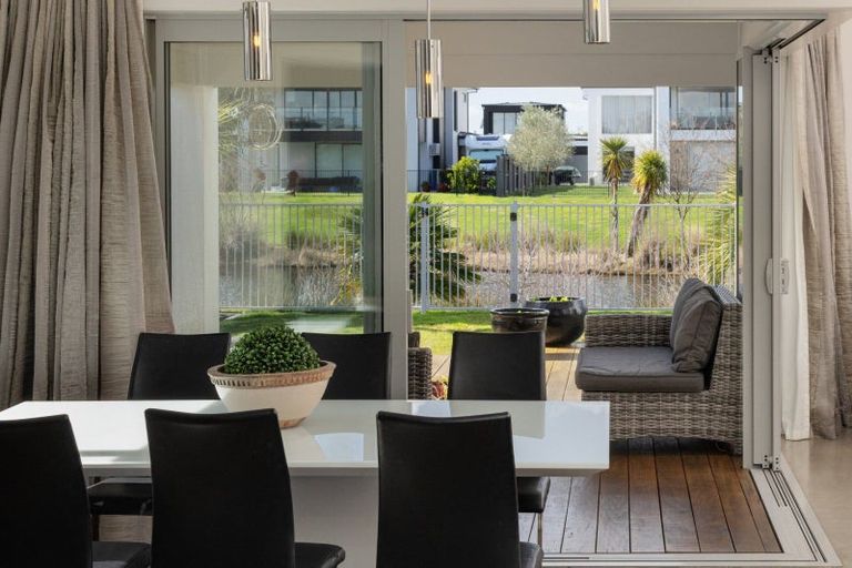 Photo of property in 42 Cassinia Close, Papamoa Beach, Papamoa, 3118