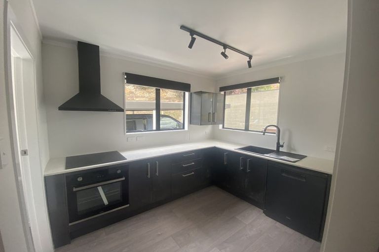 Photo of property in 15b Gribble Grove, Stokes Valley, Lower Hutt, 5019