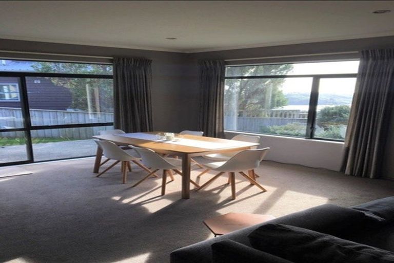 Photo of property in 14 Milford Street, Aotea, Porirua, 5024