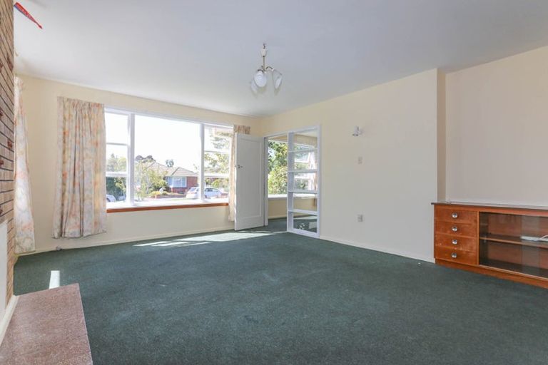 Photo of property in 8 Lochee Road, Upper Riccarton, Christchurch, 8041