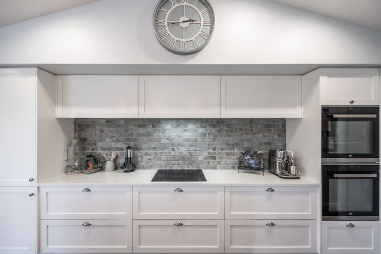 Photo of property in 32 Mike Smith Drive, Cambridge, 3434