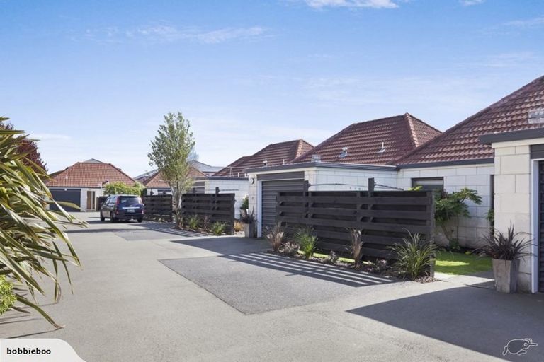 Photo of property in 8/4 Broadbent Street, Riccarton, Christchurch, 8041