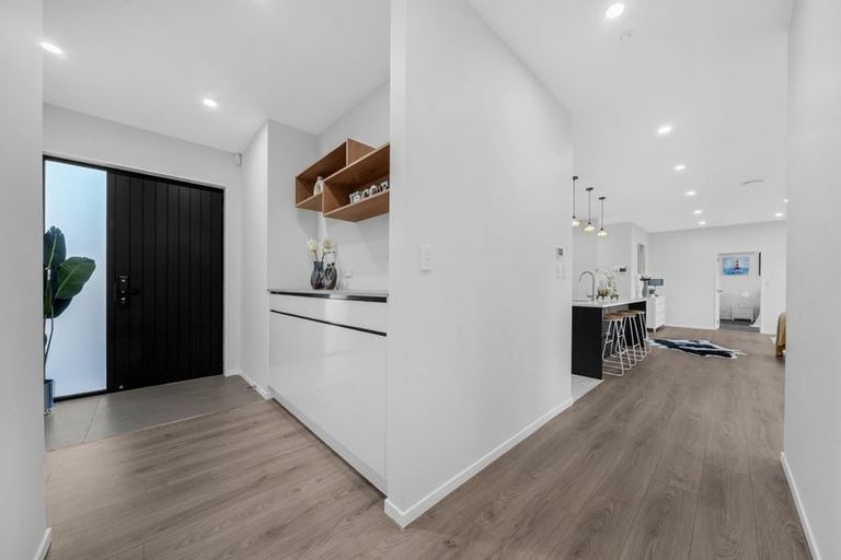 Photo of property in 14 Rongoa Maori Way, Pukekohe, 2120