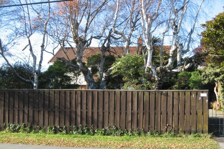 Photo of property in 137 Palmers Road, New Brighton, Christchurch, 8083