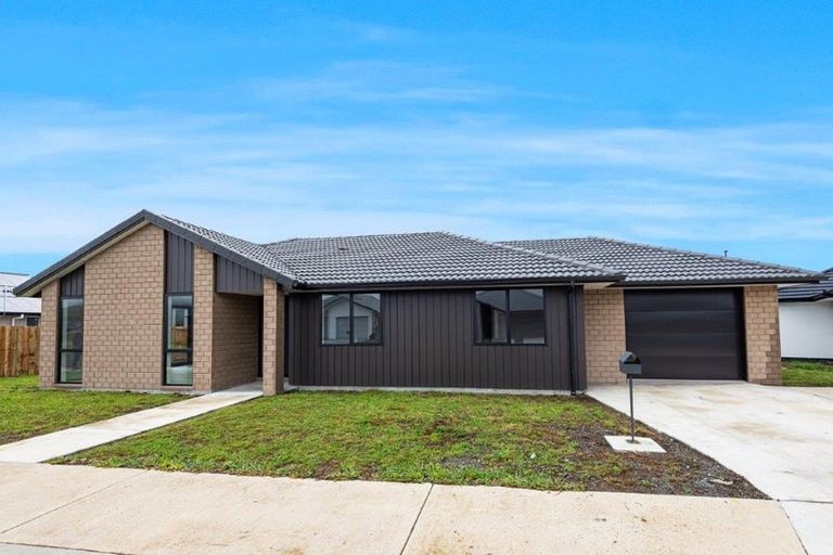 Photo of property in 12 Parera Crescent, Tikipunga, Whangarei, 0112