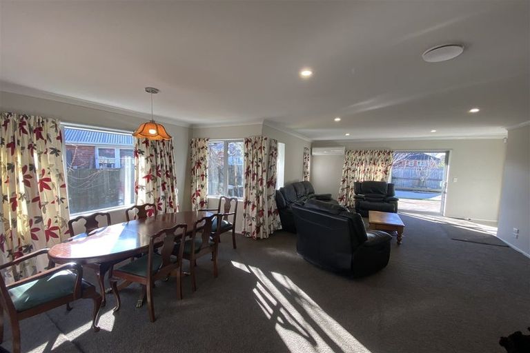 Photo of property in 2/9 Braemar Place, Avonside, Christchurch, 8061