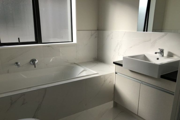 Photo of property in 14b Hollowout Street, Takanini, 2112