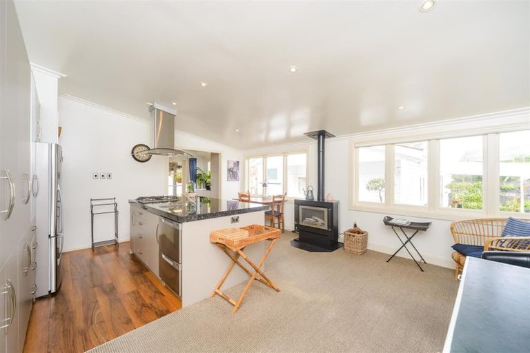 Photo of property in 23 Follett Street, Marton, 4710