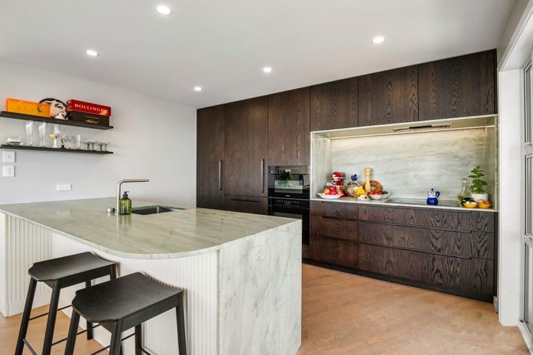 Photo of property in 96 Marine Parade, Mount Maunganui, 3116