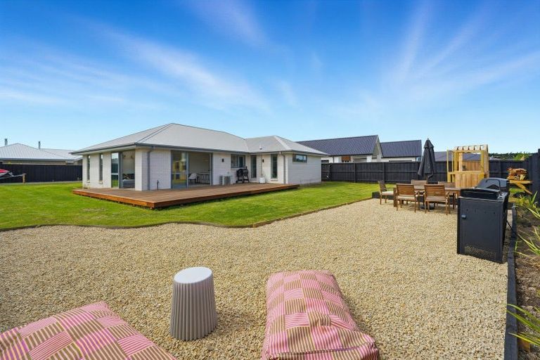 Photo of property in 5 Hunter Lane, Amberley, 7410