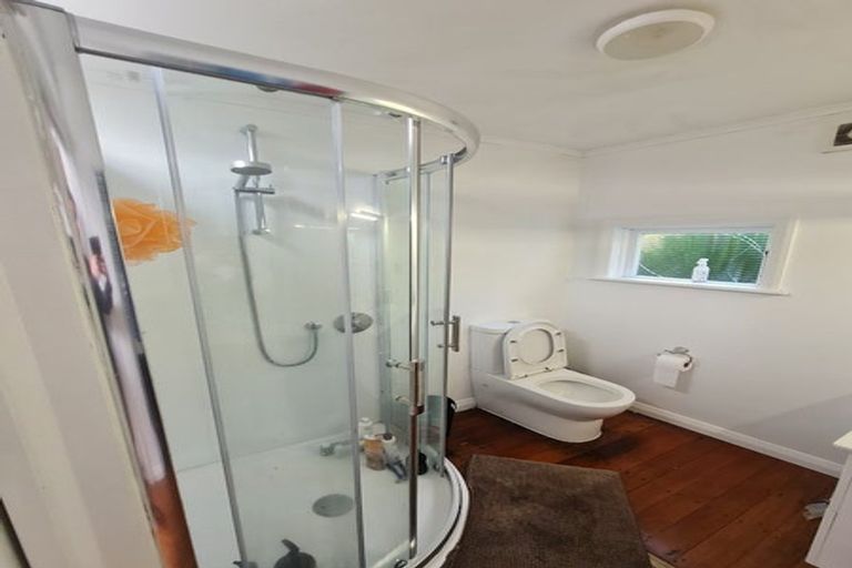 Photo of property in 93 Karori Road, Karori, Wellington, 6012