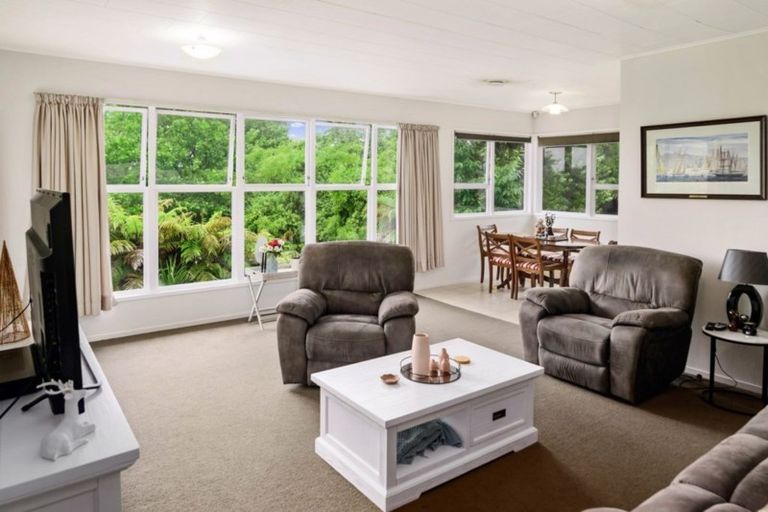 Photo of property in 63 Mountain Road, Western Heights, Rotorua, 3015