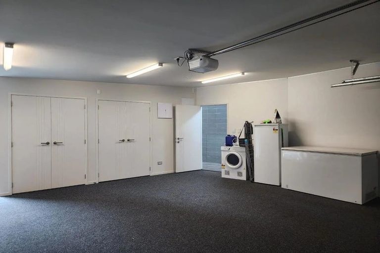 Photo of property in 46 Victoria Road, New Plymouth, 4310