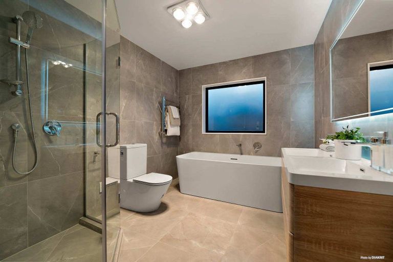 Photo of property in 13 Vazey Way, Hobsonville, Auckland, 0618