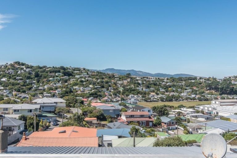 Photo of property in 79 Miramar North Road, Miramar, Wellington, 6022