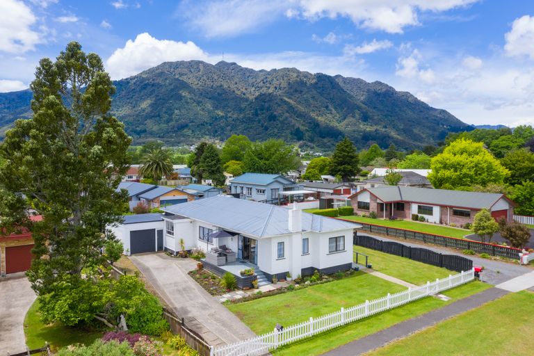 Photo of property in 86 Stanley Avenue, Te Aroha, 3320