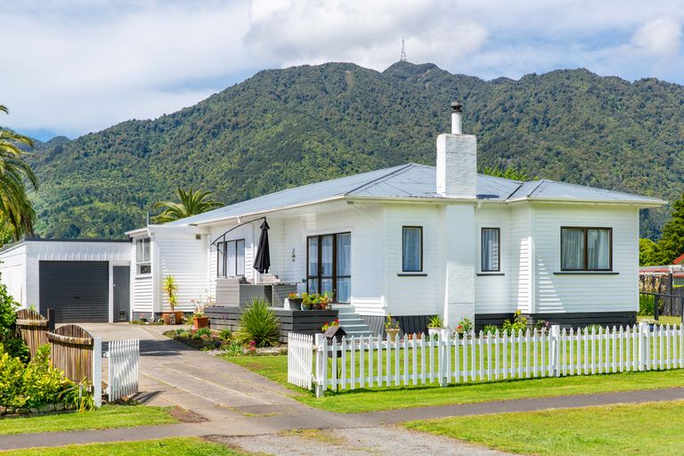 Photo of property in 86 Stanley Avenue, Te Aroha, 3320