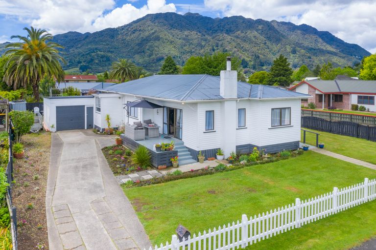 Photo of property in 86 Stanley Avenue, Te Aroha, 3320