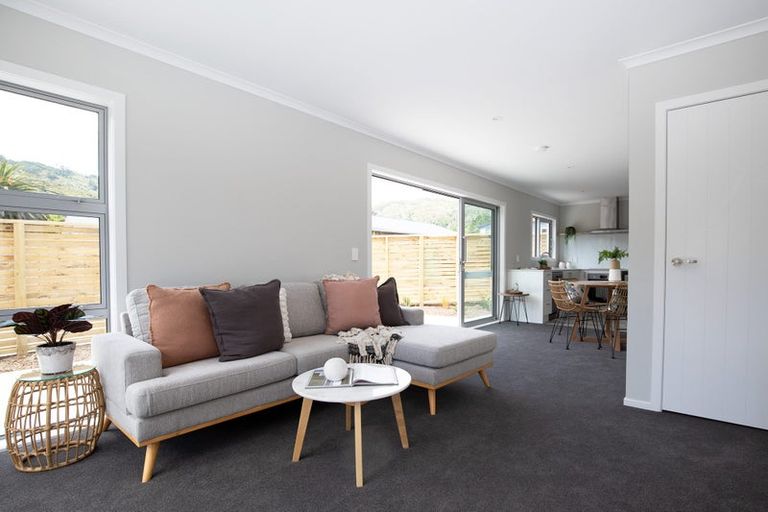 Photo of property in 4a Horoeka Street, Stokes Valley, Lower Hutt, 5019