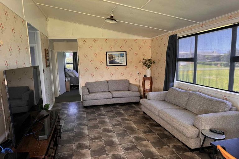 Photo of property in 4 Coleman Avenue, Waverley, 4591