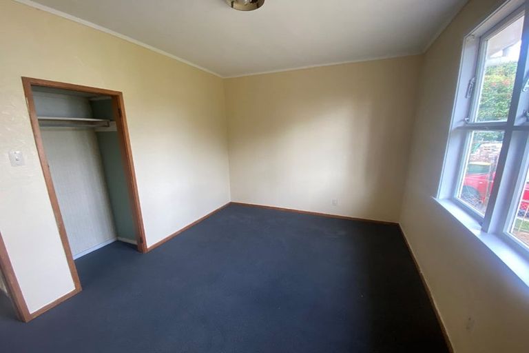 Photo of property in 2 President Avenue, Papakura, 2110