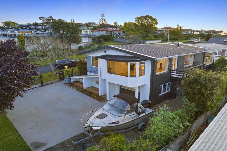 Photo of property in 2/1 Routly Avenue, Pukekohe, 2120